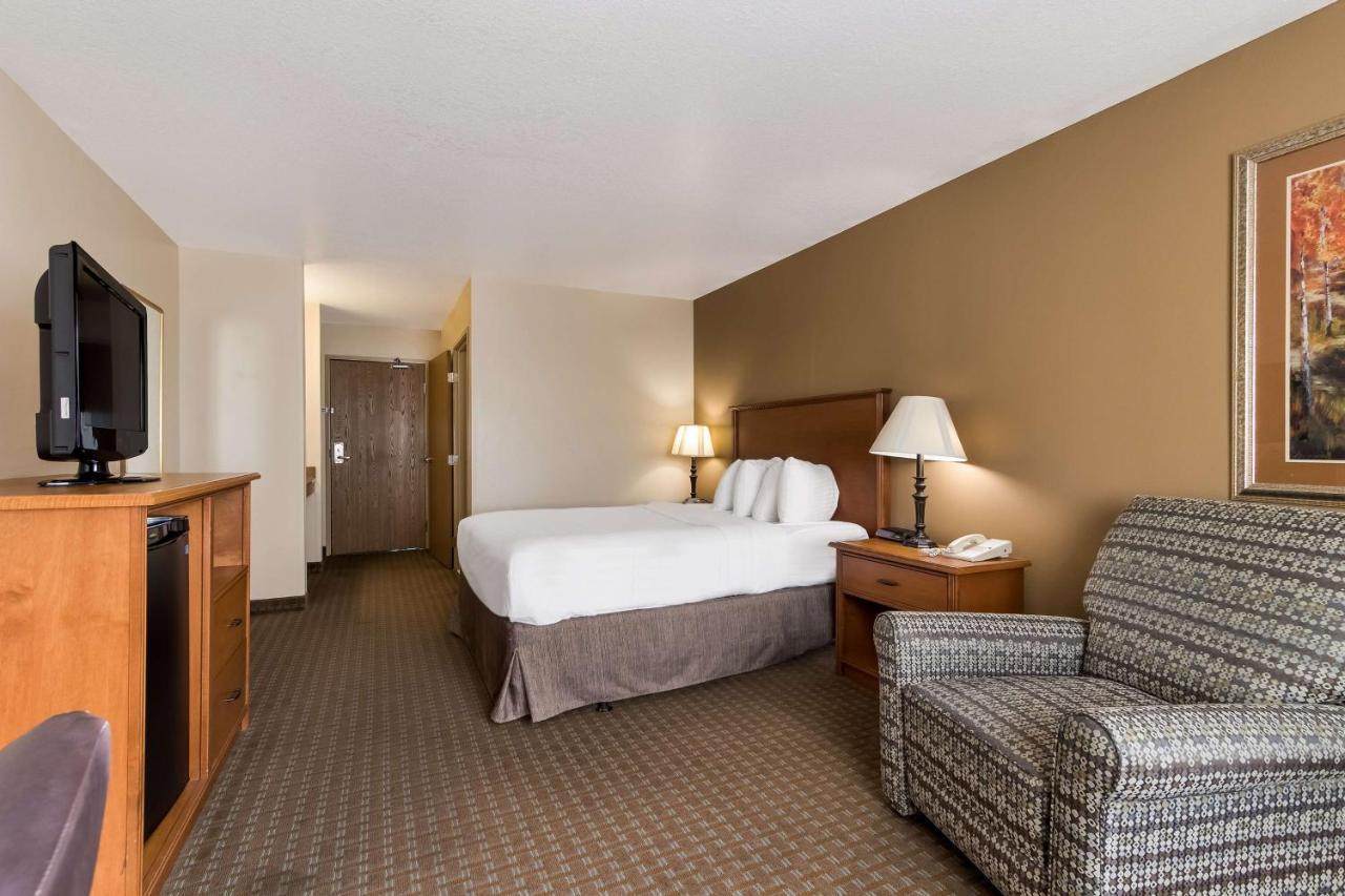 Western Empire Towers Hotel Sioux Falls