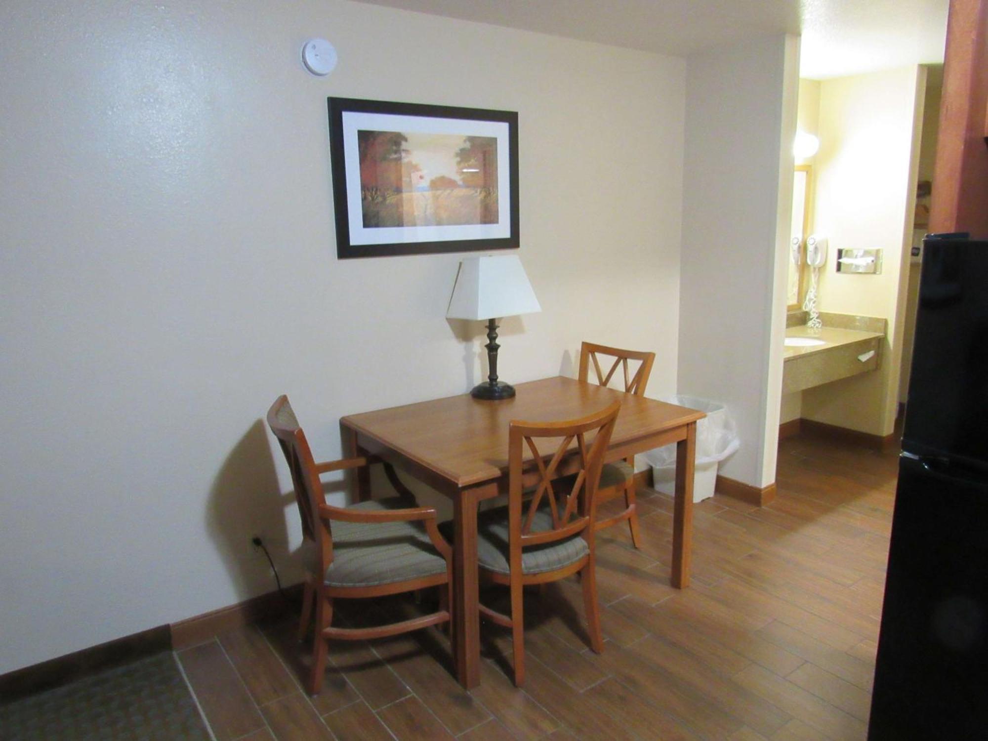 Western Empire Towers Hotel 3*
