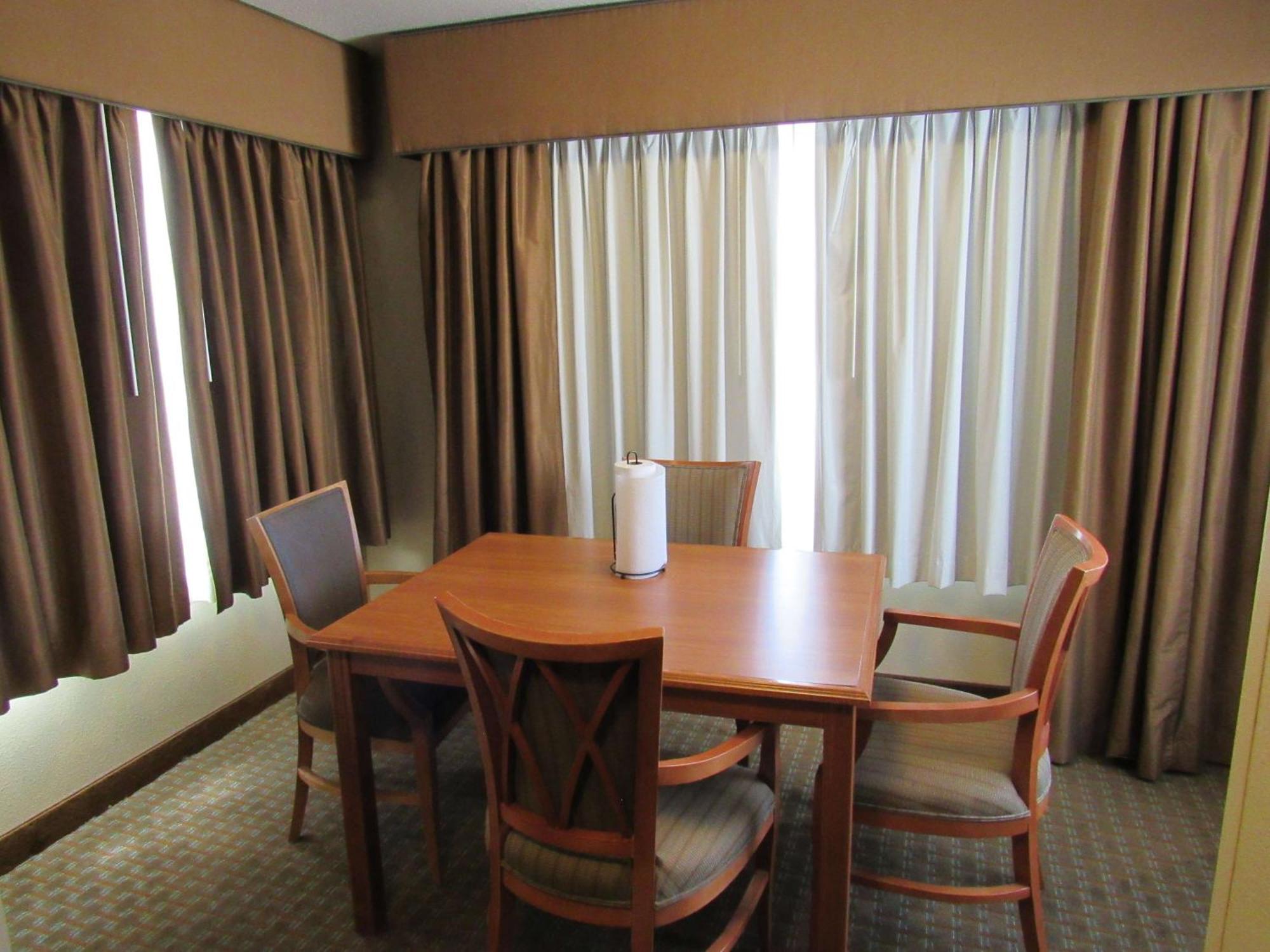 Western Empire Towers 3* Sioux Falls