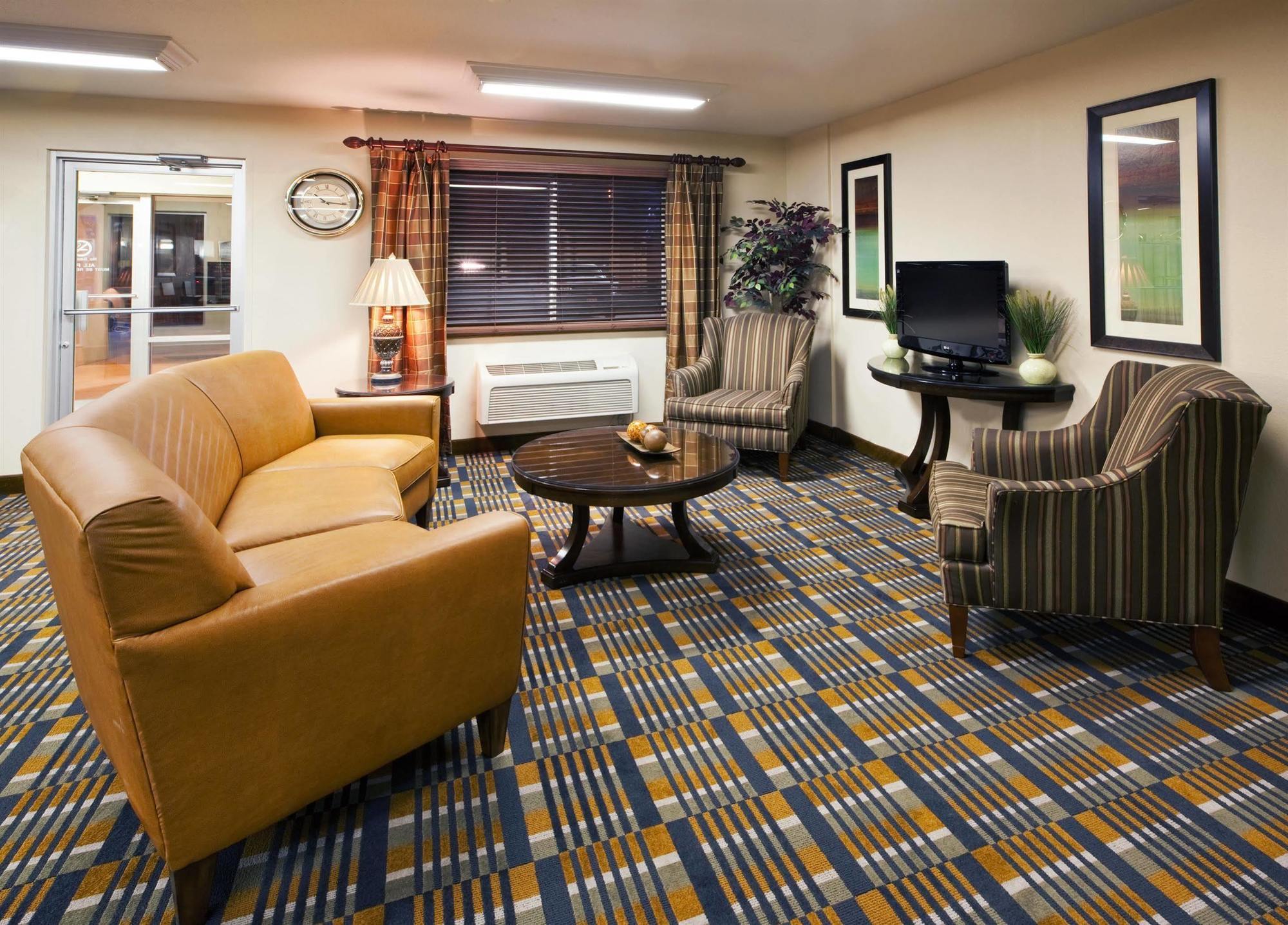 Hotel Western Empire Towers
